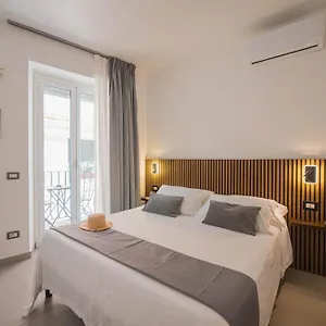 Humboldt Luxury , Taormina Italy